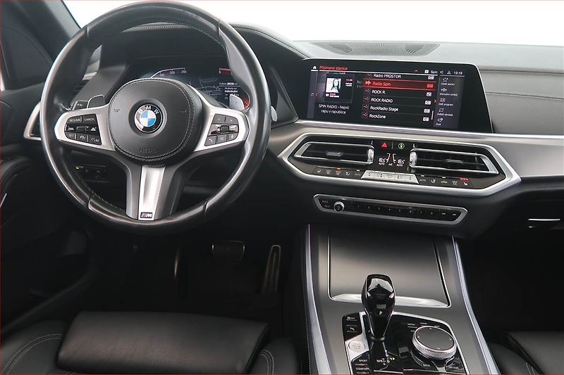 BMW X5 (2022) xDrive30d - fotka 7 z 21