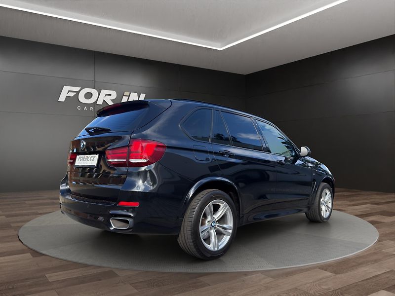 BMW X5 (2014) X5 4.0D 230KW M-PAKET - fotka 6 z 26