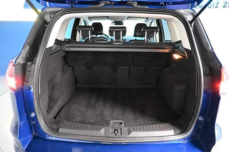 Ford Kuga (2016) 2.0 4x4 INDIVIDUAL Bi-Xenon Ta - fotka 8 z 36
