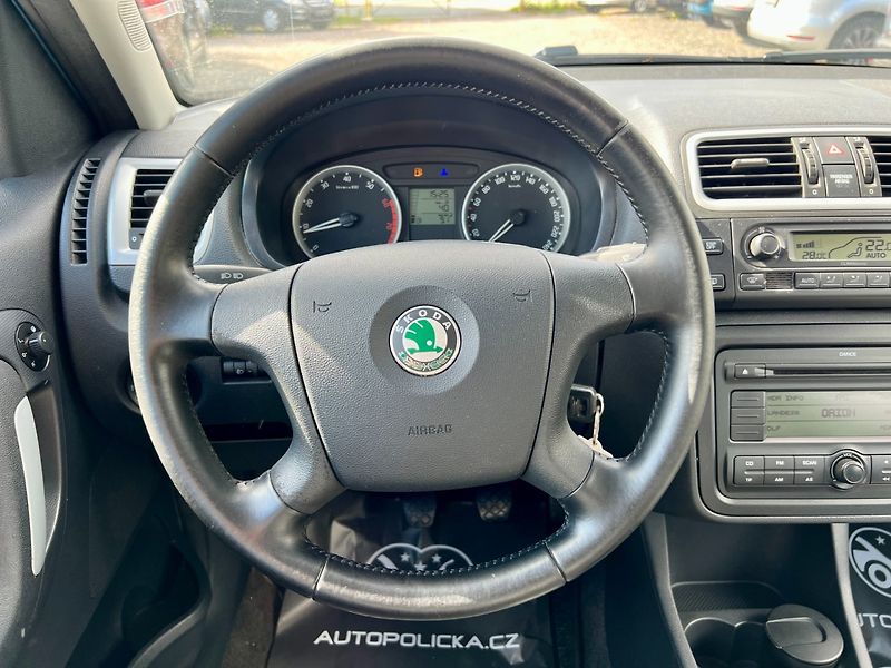 Škoda Roomster (2009) 1.6i 77 kW - fotka 14 z 19