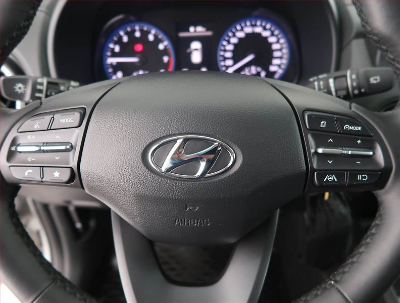 Hyundai Kona (2024) 1.0 T-GDI - fotka 16 z 18