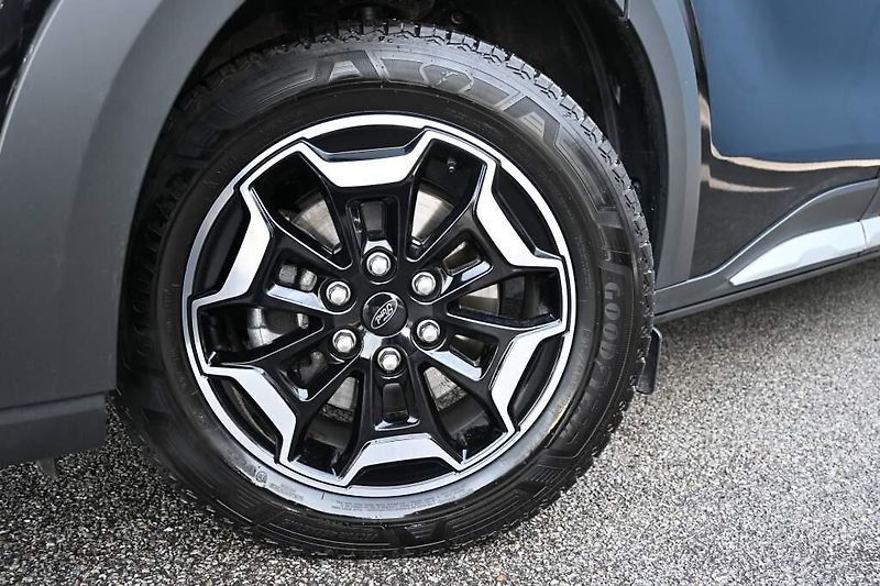 Ford Tourneo Custom (2025) 2.0 320 L2H1 8 Míst ACTIVE Taž - fotka 42 z 45