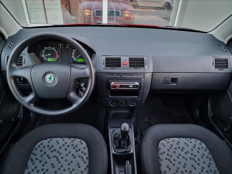 Škoda Fabia 1.2i 47kW,původ ČR - fotka 23 z 39