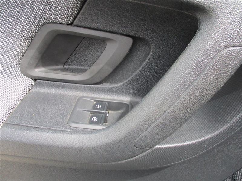 Škoda Fabia 1,2 i, klimatizace, tažné, - fotka 24 z 28