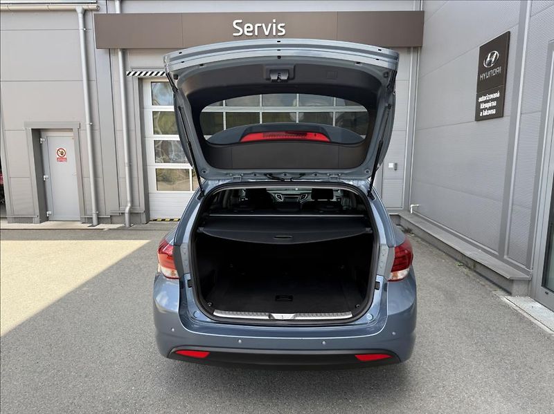 Hyundai i40 1,7 CRDi  WG Success Navi - fotka 18 z 27