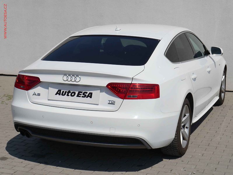 Audi A5 (2014) 2.0TDi Quattro, ČR, S-line - fotka 4 z 21