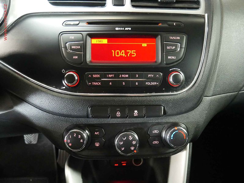 Kia Ceed (2014) 1.4 CVVT, ČR, AC, temp - fotka 14 z 18