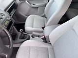 Volkswagen Caddy (2009) 1,9 TDI 77 KW 2X ŠOUPAČKY STK - náhled 31