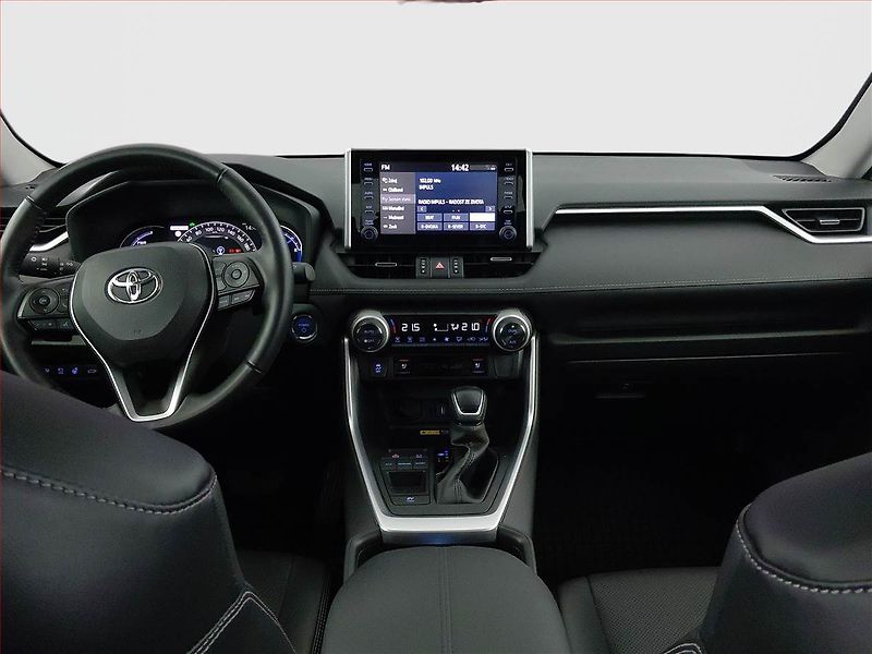 Toyota RAV4 (2022) 2.5 Hybrid - fotka 8 z 18