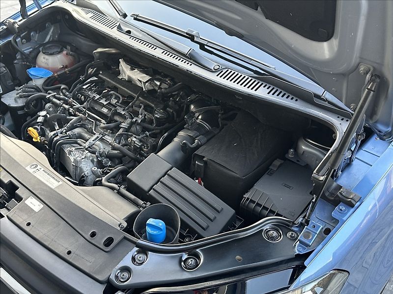 Volkswagen Caddy 2,0 TDI 122PS  Maxi Trend-7 4x - fotka 44 z 53