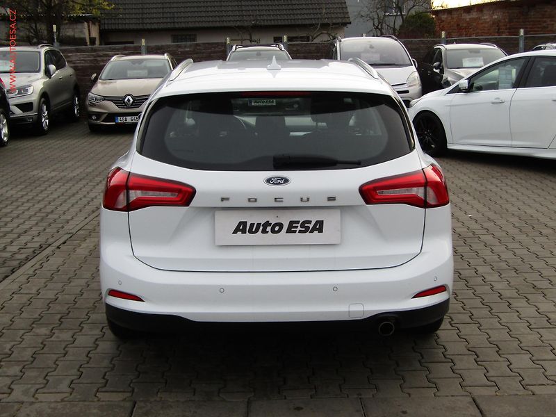 Ford Focus (2020) 1.5 TDCi, ČR, AC, park.čidla - fotka 5 z 21