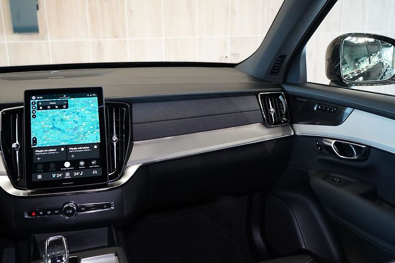 Volvo XC90 B5 PLUS Black Edition, Vzduch - fotka 49 z 49
