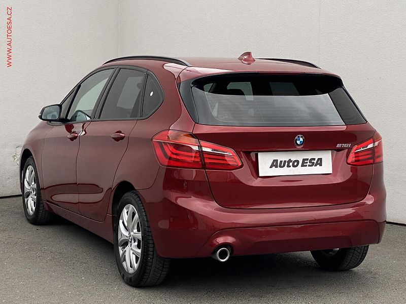 BMW Řada 2 (2019) 1.5 i 218i, Advantage, LED - fotka 6 z 19
