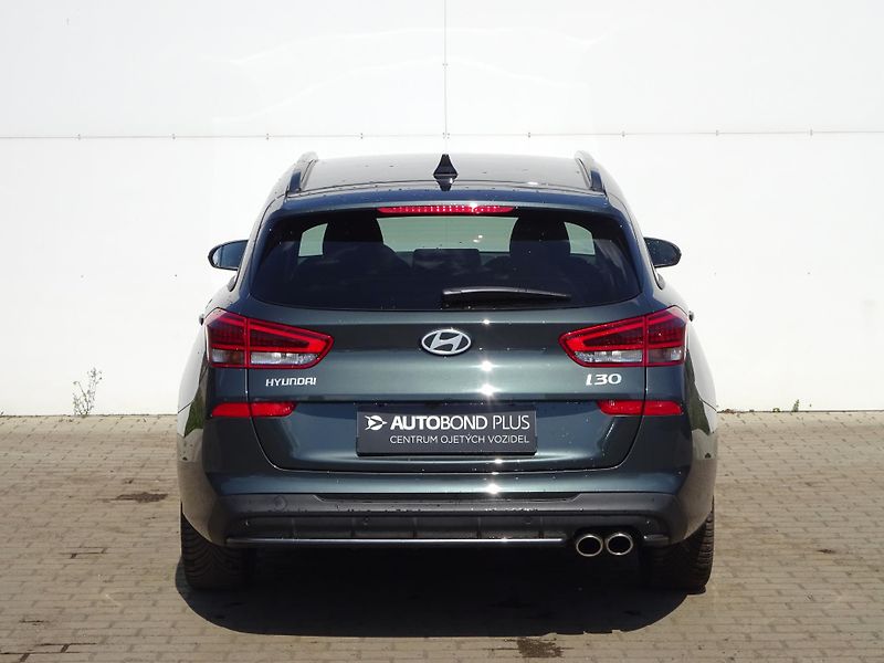 Hyundai i30 1.5 T-GDI 103kW DCT N-Line - fotka 9 z 20