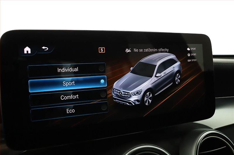 Mercedes-Benz GLC (2021) 220 d 4MATIC - fotka 12 z 17