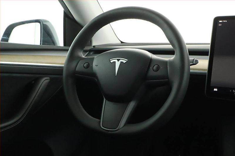 Tesla Model Y (2023) RWD LFP 60kWh, SoH 95% - fotka 23 z 30