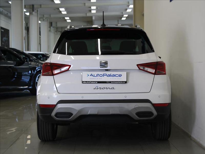 Seat Arona 1,0 TSi DSG Xperience 5L.Zár. - fotka 4 z 23