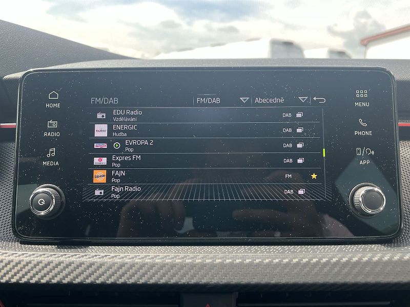 Škoda Kamiq (2025) 1,5 TSI 110 kW DSG MONTE CARLO - fotka 15 z 24