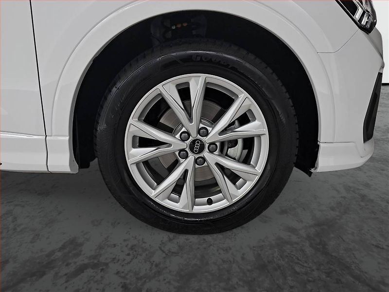 Audi Q3 (2025) 35 TFSI - fotka 15 z 21