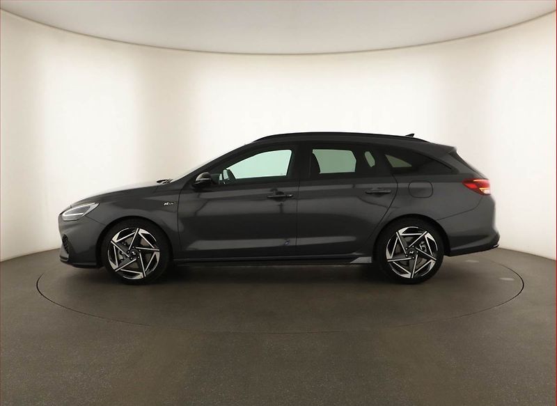 Hyundai i30 (2026) 1.6 T-GDI, N-LINE, AUTOMAT - fotka 3 z 16