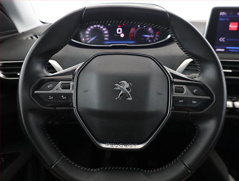 Peugeot 5008 (2021) 1.5 BlueHDi, 7 míst, ČR,1.maj - fotka 8 z 20