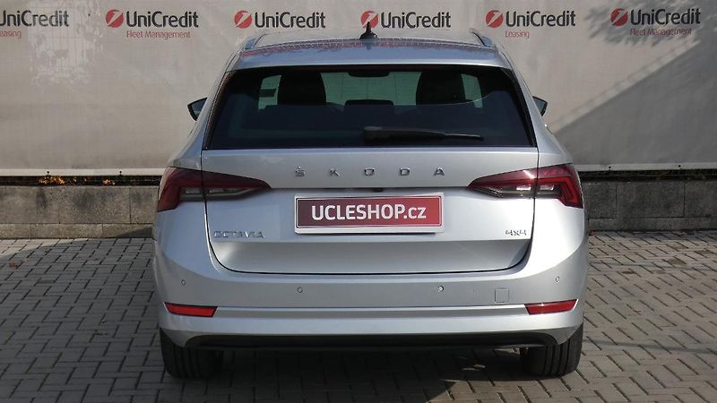 Škoda Octavia Combi 2,0 TDI Style 4x4 DSG 11 - fotka 4 z 27