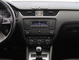 Škoda Octavia (2013) Elegance 1.6 TDI, Tempomat - náhled 12