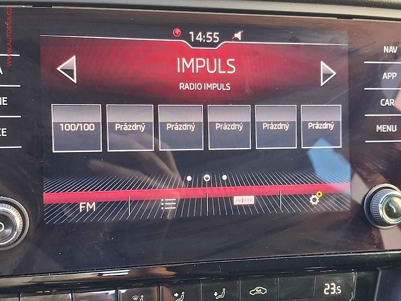 Škoda Octavia (2018) 2.0 TSi, RS, LED, navi - fotka 14 z 19