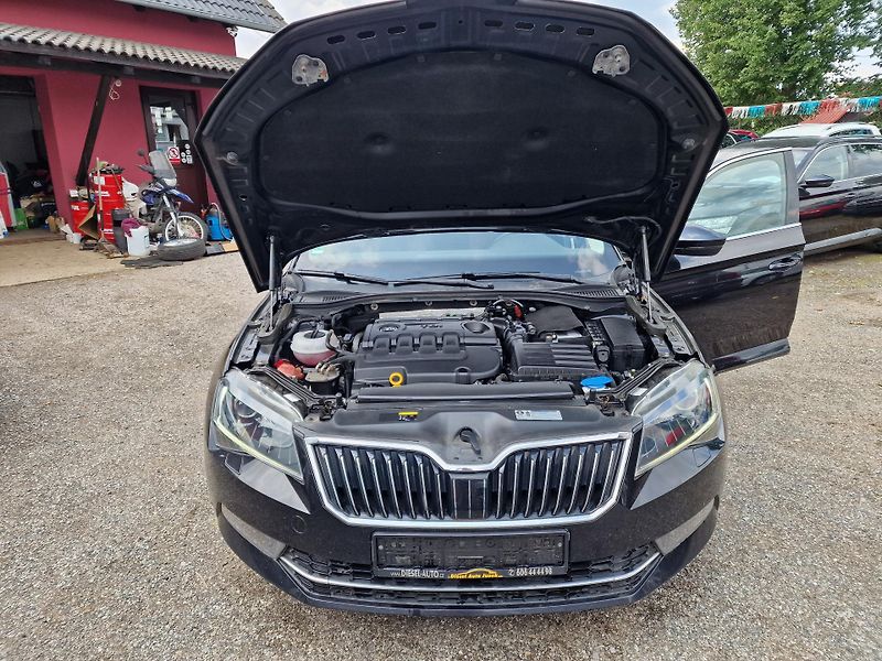 Škoda Superb 2,0TDI 110KW NAVI VÝHŘEV  - fotka 20 z 20