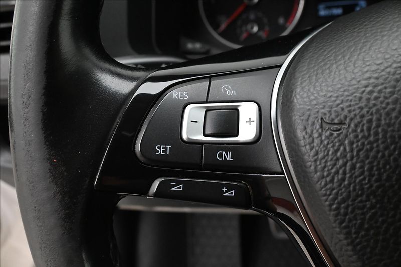 Volkswagen Transporter 2,0 TDI 110 kW 8míst Long Nezá - fotka 21 z 29