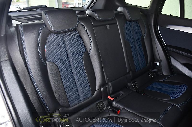 BMW X1 xDrive20d M-SPORT ČR - fotka 20 z 52