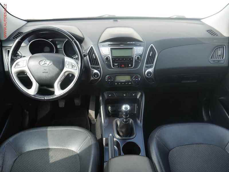 Hyundai ix35 (2013) 1.6 GDI, ČR, AC, výhřev sed. - fotka 8 z 15