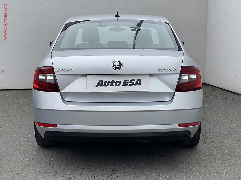 Škoda Octavia (2018) 1.6 TDi, 2.maj,ČR, Style - fotka 5 z 18