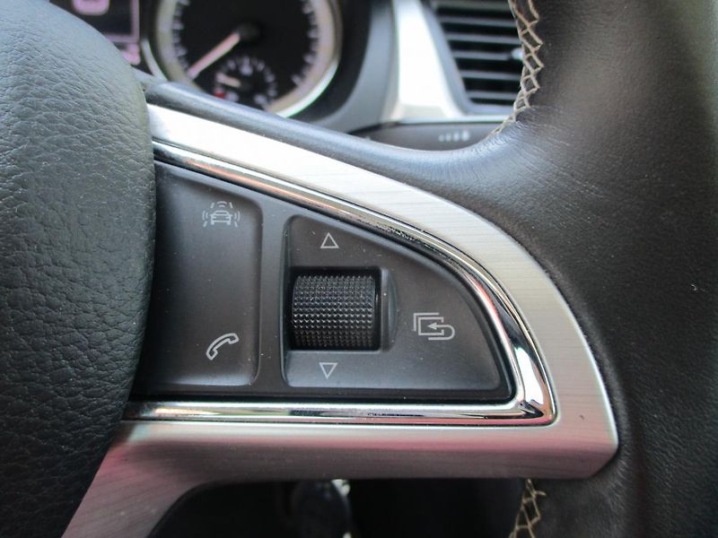 Škoda Rapid 1.6 TDi Edition - fotka 22 z 32