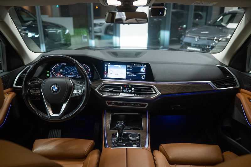 BMW X5 (2019) 30D 195 KW VZDUCH, PANO - fotka 44 z 46