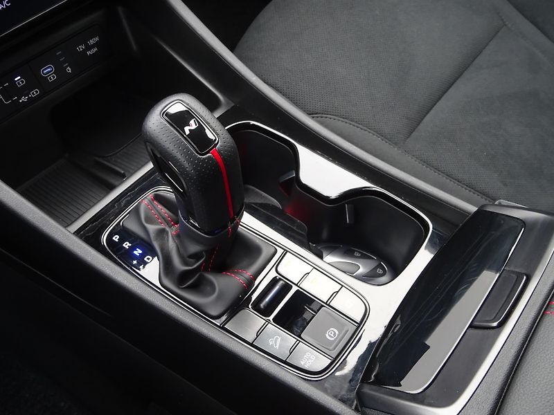 Hyundai Tucson 1.6 T-GDI DCT 118kW N-Line - fotka 21 z 21