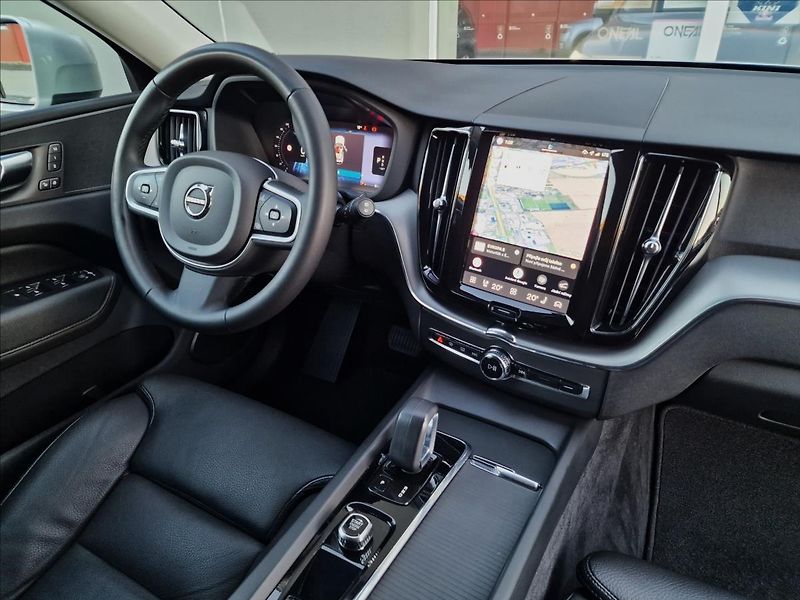 Volvo XC60 B5 AWD Momentum Pro,ČR,1.Maj. - fotka 37 z 50