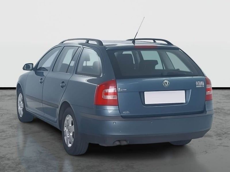 Škoda Octavia (2008) 2.0 TDI, Tempomat - fotka 4 z 15