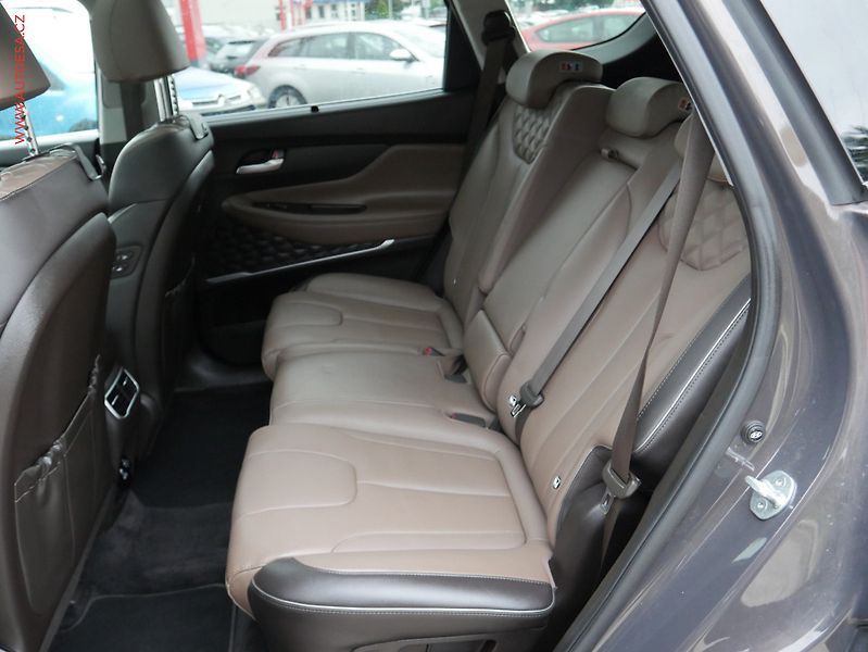 Hyundai Santa Fe (2021) 2.2 CRDi 4x4, 1.maj,ČR, AT - fotka 10 z 20