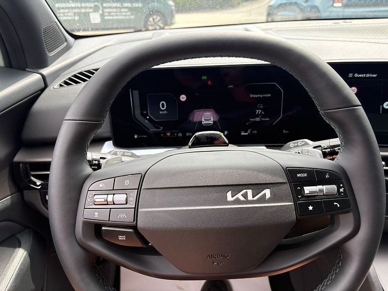 Kia Sportage (2026) 1,6 T-GDi GPF 4x2 7DCT BLACK E - fotka 15 z 17