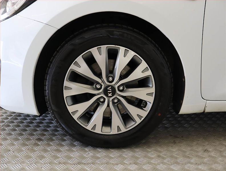 Kia Ceed (2018) 1.4 CVVT, Tempomat - fotka 15 z 21