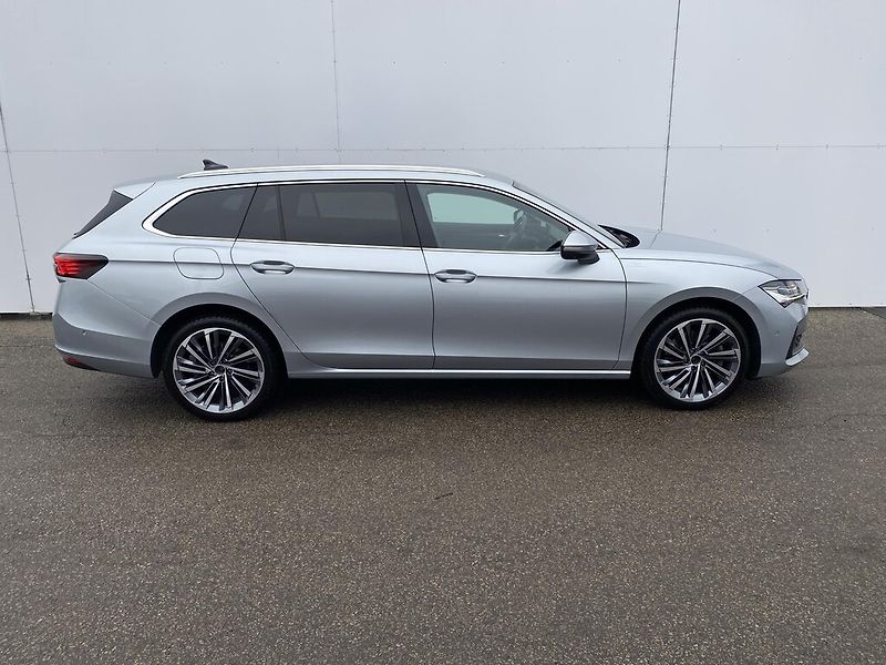 Škoda Superb Combi 2,0 TDI L&K 4x4 DSG - fotka 3 z 30