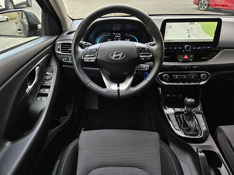 Hyundai i30 1,0 T-GDi 73kW, Smart Climate - fotka 14 z 33