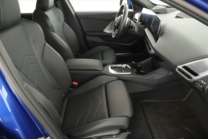 BMW Řada 1 (2025) 123 xDrive - fotka 7 z 17