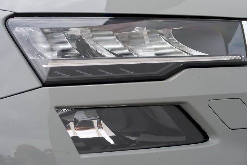 Škoda Karoq (2025) Top Selection 1.5 TSI 110 kW - fotka 13 z 28