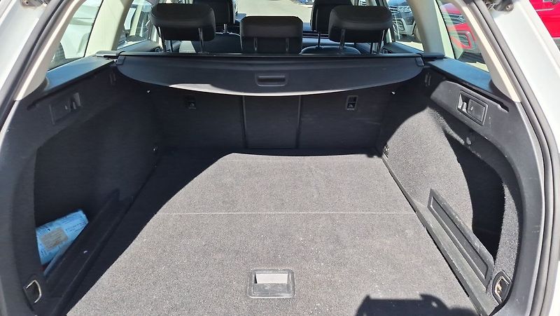 Volkswagen Passat 2.0 TDI 110kw R-Line - fotka 25 z 26