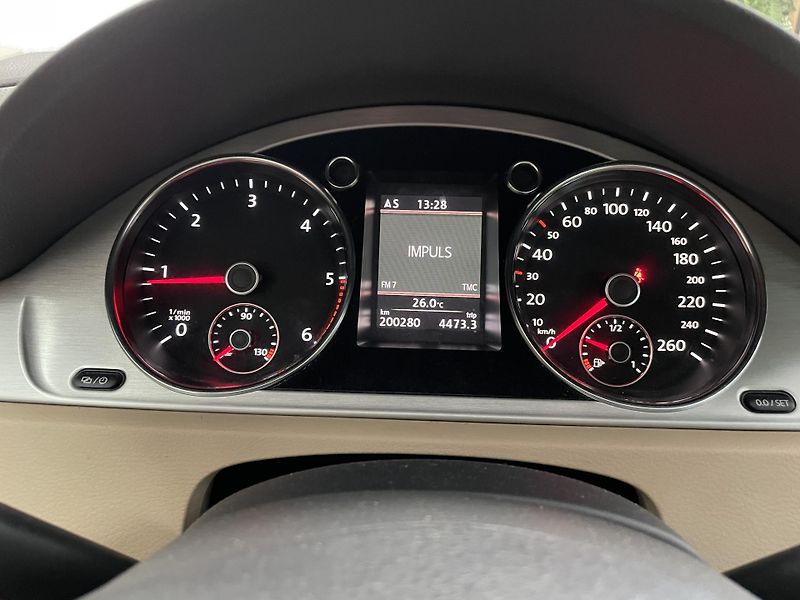 Volkswagen Passat 2.0 TDi 4x4 ČR 6M NAVI XENON - fotka 22 z 27