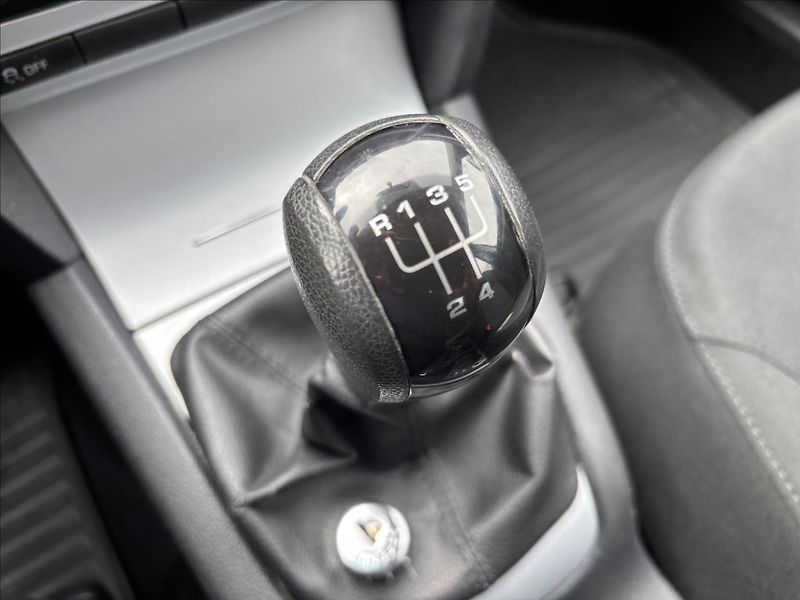 Škoda Octavia 1,9 TDI 77kW Ambiente - fotka 28 z 30