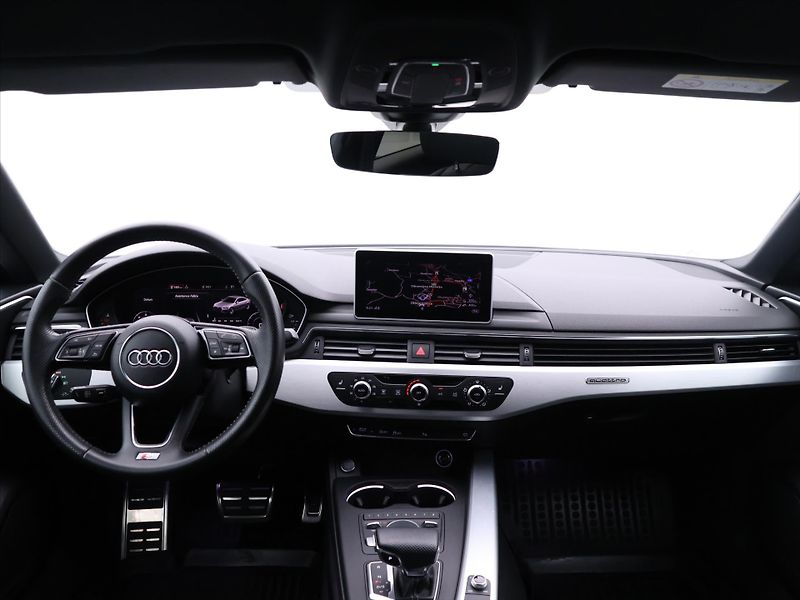 Audi A5 3.0 TDI 210kW quattro DPH CZ - fotka 33 z 41