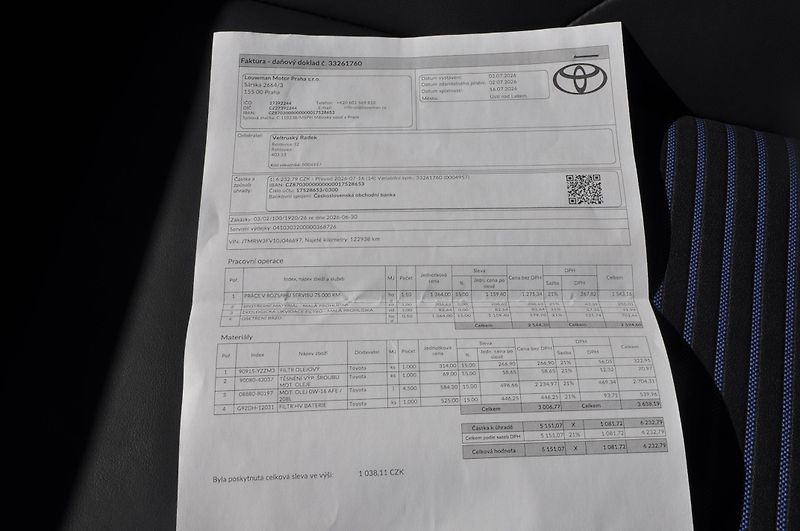 Toyota RAV4 2.5 Hybrid 131kW 4x4 Kůže - fotka 20 z 21